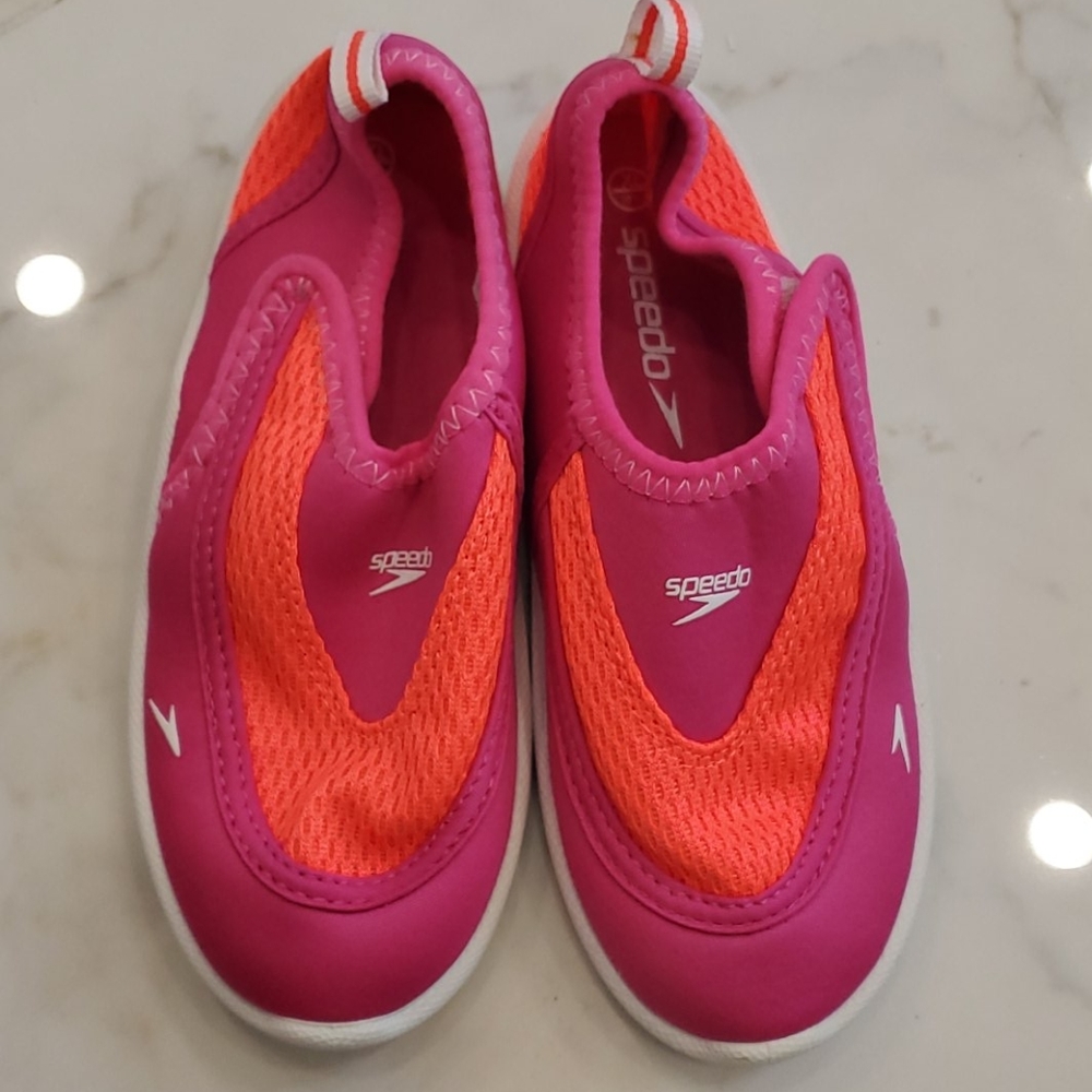 Girls speedo swim shoes